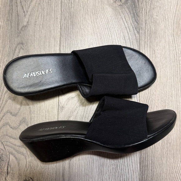 Aerosoles Black Thick Band Heeled Wedge Y2K Vintage Size 9 - Picture 1 of 5